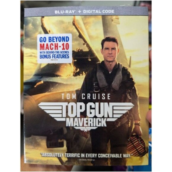 Top Gun: Maverick (Blu-ray + Digital) - Picture 3 of 7